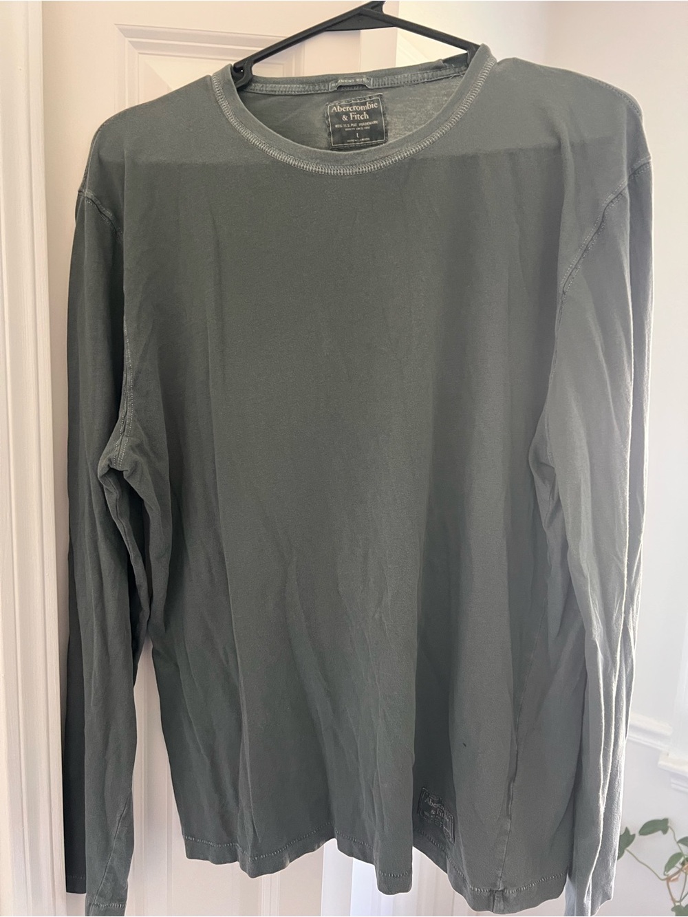 Abercrombie & Fitch Men's Long-Sleeve Crewneck Shirt - Olive